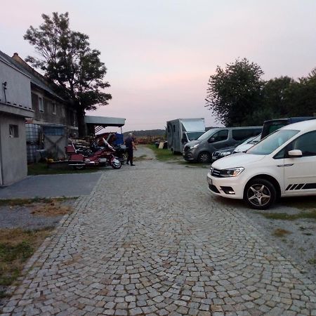 U Bronka W Ksiazecym Lesie Villa Niedaszow Екстериор снимка